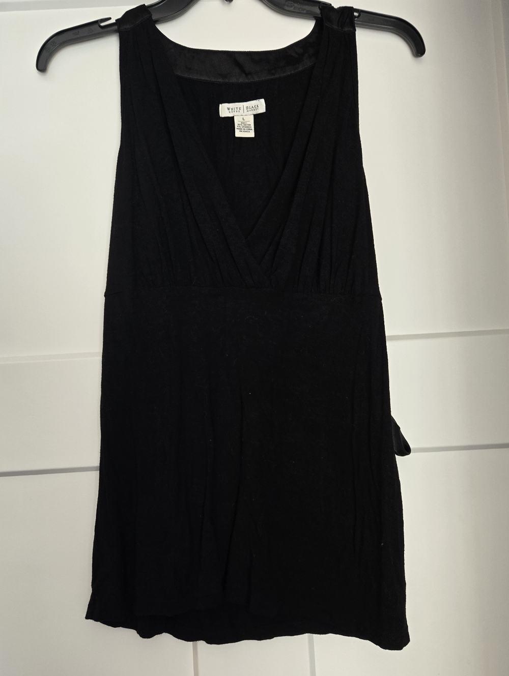 WHBM White House Black Market Black Sleeveless V-Neck Top